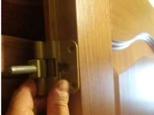 Ремонт межкомнатной двери после проседания